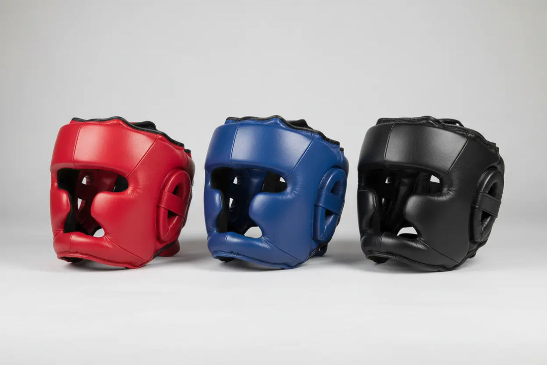 Auswahl eines Boxhelms – verschiedene Typen und Farben zum Kopfschutz