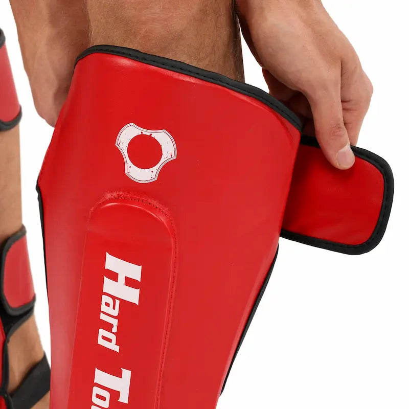 Beinschoner Hard Touch AO-7380 Rot Muay Thai